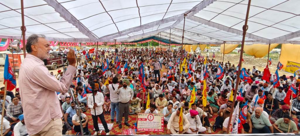 ਪੁਰਾਣੇ ਸਕੇਲ ਪੁਰਾਣੀ ਪੈਨਸ਼ਨ ਅਤੇ ਭੱਤੇ ਬਹਾਲੀ ਮੋਰਚਾ ਵੱਲੋਂ ਮੁਲਾਜ਼ਮਾਂ ਦੀਆਂ ਵਿੱਤੀ ਮੰਗਾਂ ਨੂੰ ਲੈ ਕੇ ਕੀਤੀ ਗਈ ਵਿਸ਼ਾਲ ਰੈਲੀ 
